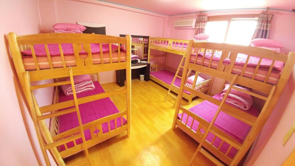 Fall Guesthouse Gangneung Eksteriør billede